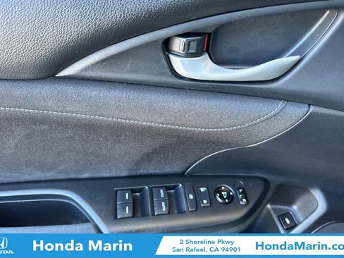 Used 2019 Honda Insight LX image 12