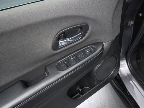Used 2020 Honda HR-V Sport image 17