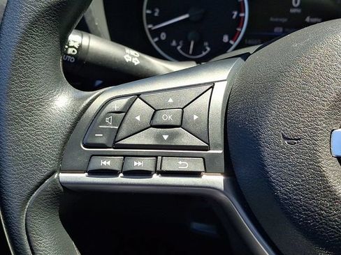 Used 2023 Nissan Sentra SV FWD image 22