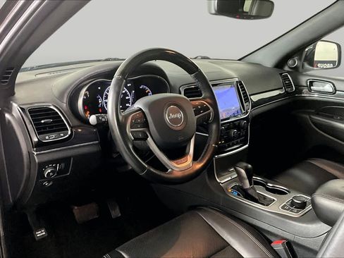 Used 2020 Jeep Grand Cherokee Overland AWD/4WD image 17