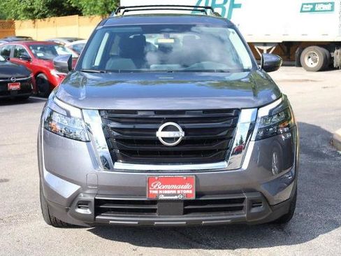 Certified 2025 Nissan Pathfinder SV w/ SV Premium Package FWD image 4