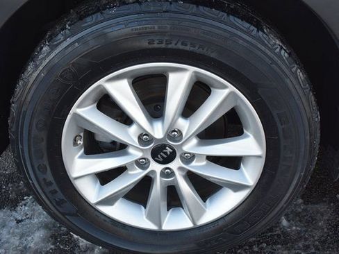 Used 2019 Kia Sorento LX image 42