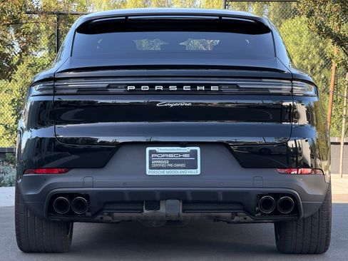 New 2025 Porsche Cayenne E-Hybrid Coupe AWD/4WD image 6