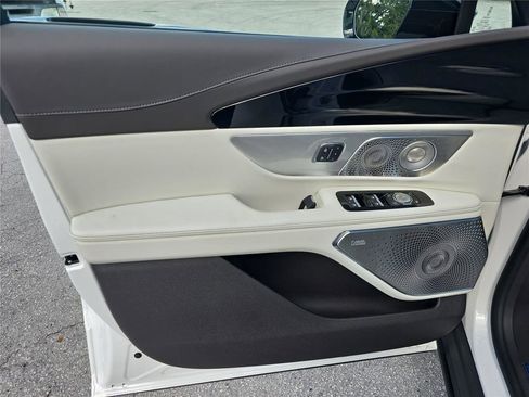 New 2026 Lincoln Nautilus Black Label AWD/4WD image 13