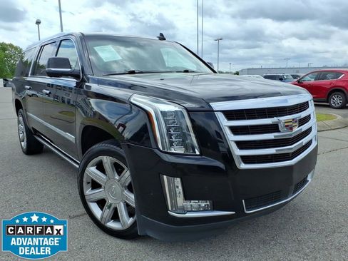 Used 2018 Cadillac Escalade ESV Premium Luxury RWD image 1