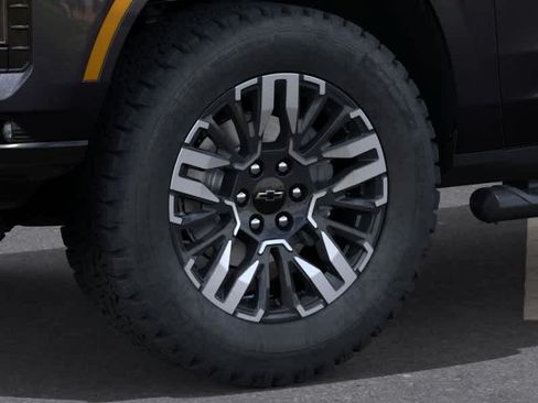 New 2026 Chevrolet Tahoe Z71 w/ Z71 Off-Road Package AWD/4WD image 9