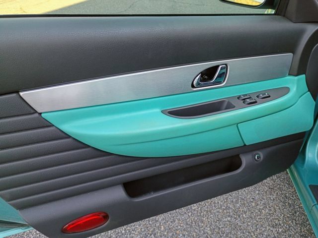 Used 2002 Ford Thunderbird RWD image 26
