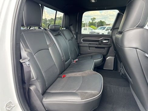 New 2026 RAM 2500 Laramie AWD/4WD image 18