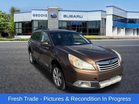 Used 2011 Subaru Outback 3.6R Limited w/ PWR Moonroof Pkg AWD/4WD image 9