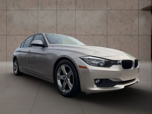 Used 2014 BMW 320i Sedan RWD image 5
