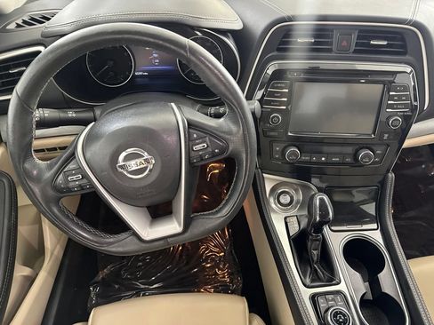 Used 2017 Nissan Maxima 3.5 SL FWD image 25