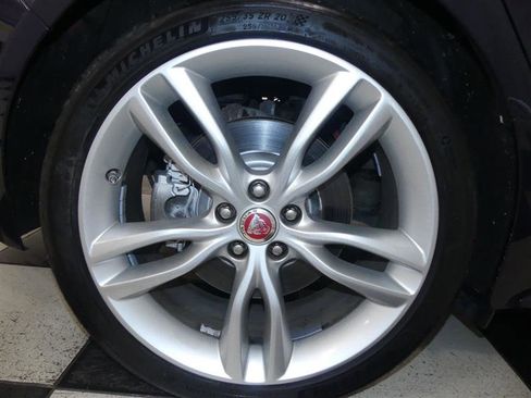 Used 2017 Jaguar XF R-Sport image 38