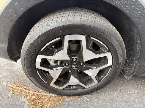 Used 2023 Hyundai Santa Cruz Limited image 13