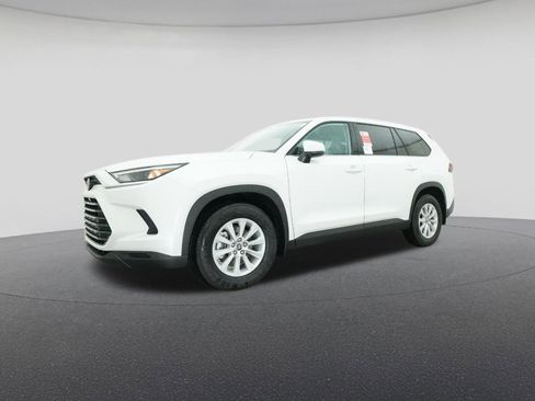 New 2026 Toyota Grand Highlander XLE image 17