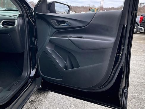 Used 2022 Chevrolet Equinox LT image 12