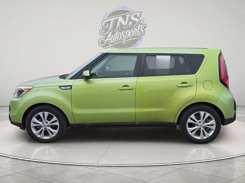 Used 2016 Kia Soul + FWD image 8