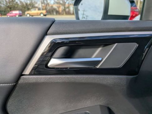 New 2026 Mitsubishi Outlander SE image 11