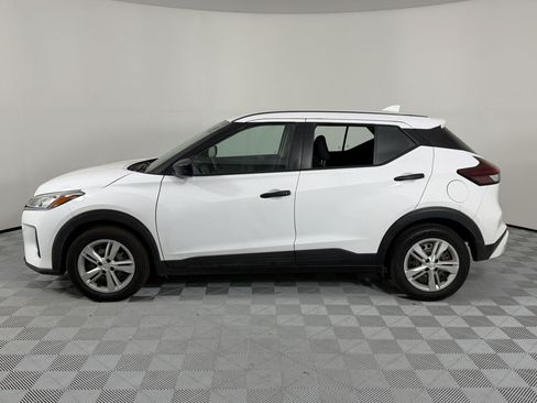 Used 2024 Nissan Kicks S FWD image 2