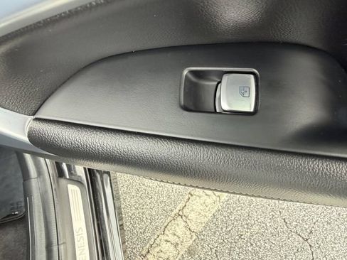 Used 2023 Genesis G70 2.0T RWD image 30