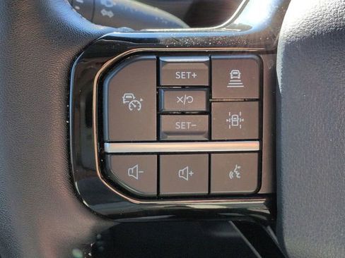 Used 2024 Ford F250 Lariat w/ Lariat Ultimate Package AWD/4WD image 31