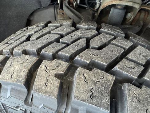 Used 2018 Chevrolet Silverado 2500 W/T w/ Snow Plow Prep Package image 10