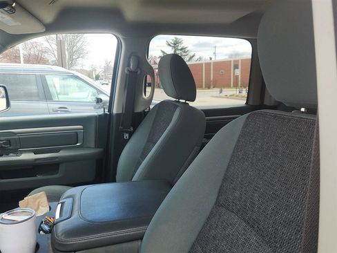 Used 2019 RAM 1500 Big Horn image 10