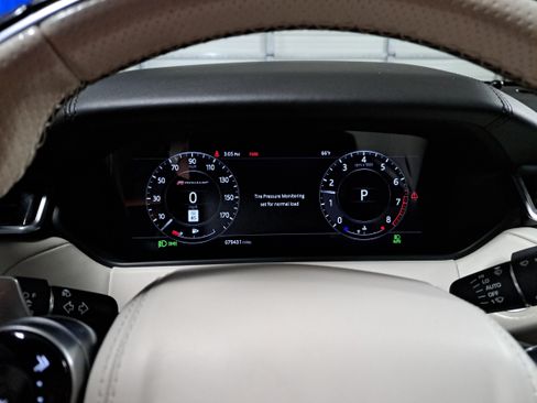 Used 2018 Land Rover Range Rover Velar R-Dynamic HSE AWD/4WD image 20