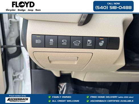 Used 2024 Toyota Camry XLE w/ Navigation Package FWD image 12