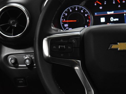 Used 2024 Chevrolet Blazer LT w/ Sound & Technology Package FWD image 11