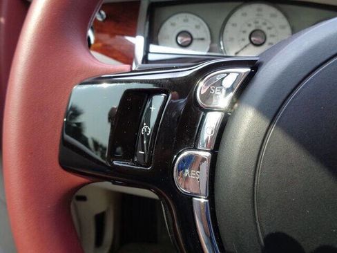 Used 2017 Rolls-Royce Ghost image 30