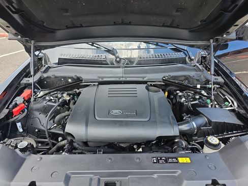 Used 2020 Land Rover Defender 110 S AWD/4WD image 46