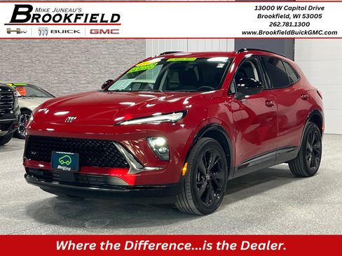 Certified 2025 Buick Envision Sport Touring image 1