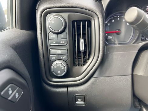 Used 2020 Chevrolet Silverado 1500 Custom w/ Custom Value Package image 26