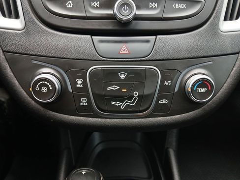 Used 2019 Chevrolet Malibu LS w/ LPO, Convenience Package 1 FWD image 4