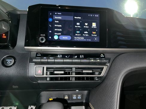 Used 2025 Toyota Camry LE image 18