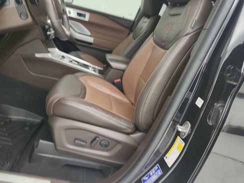 Used 2021 Ford Explorer King Ranch w/ Premium Technology Package AWD/4WD image 14