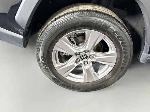 Used 2023 Toyota RAV4 XLE image 33