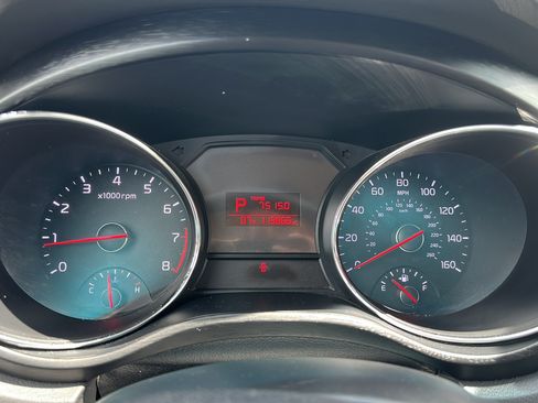 Used 2018 Kia Sedona L FWD image 14