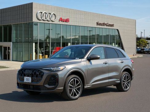 New 2026 Audi Q5 Premium AWD/4WD image 1