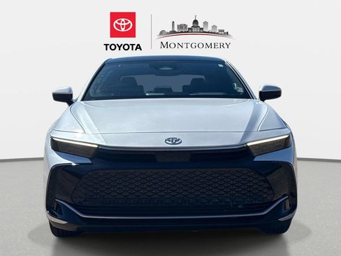 Used 2024 Toyota Crown Limited image 8