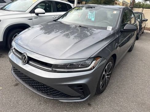 Used 2025 Volkswagen Jetta Sport FWD image 5