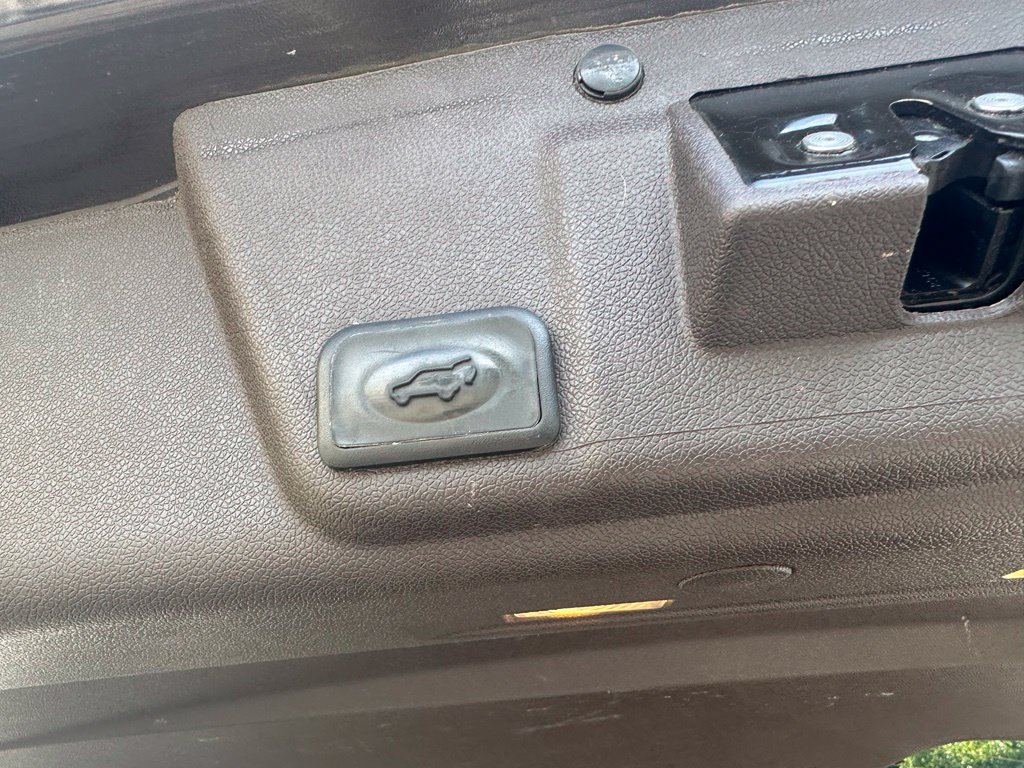 Used 2013 Buick Enclave Premium w/ Trailering Provision Package AWD/4WD image 28