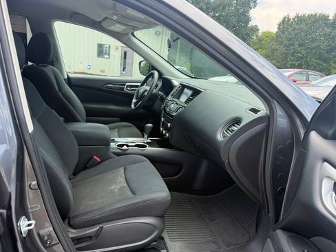 Used 2017 Nissan Pathfinder S FWD image 15