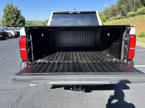 Used 2026 Toyota Tacoma SR AWD/4WD image 20