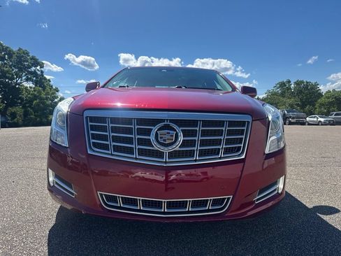 Used 2013 Cadillac XTS Luxury w/ Driver Awareness Package FWD image 3