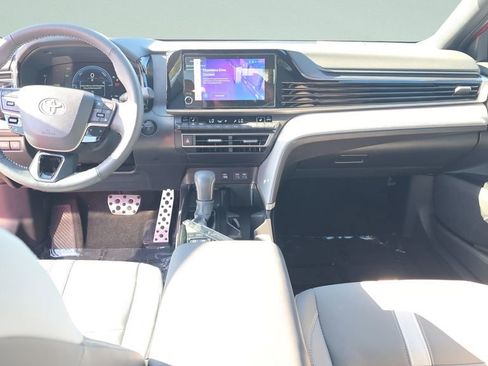 Used 2025 Toyota Camry SE w/ Convenience Package FWD image 11