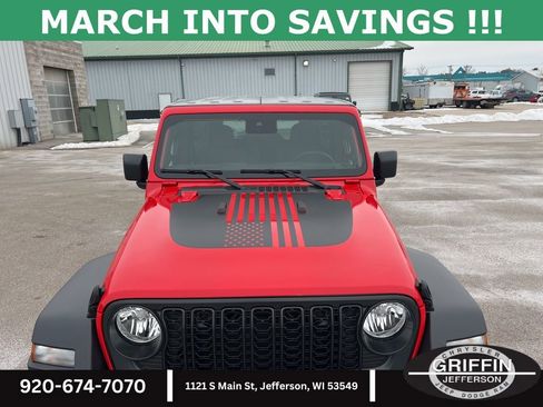 Used 2024 Jeep Wrangler Sport S image 2