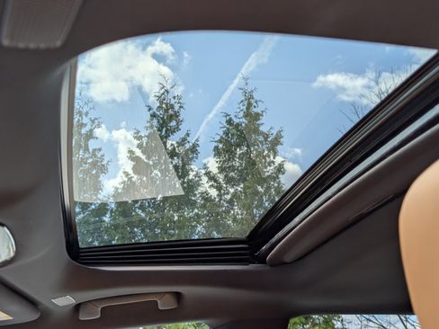 Used 2023 Lexus RX 350 Premium w/ Accessory Package (Z1) image 19