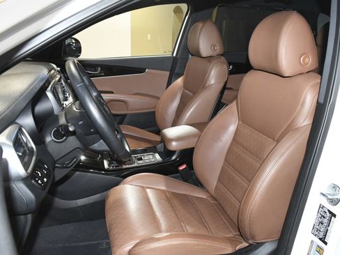Used 2019 Kia Sorento SX image 7