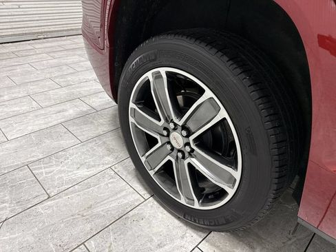 Used 2019 GMC Acadia Denali w/ Technology Package AWD/4WD image 34